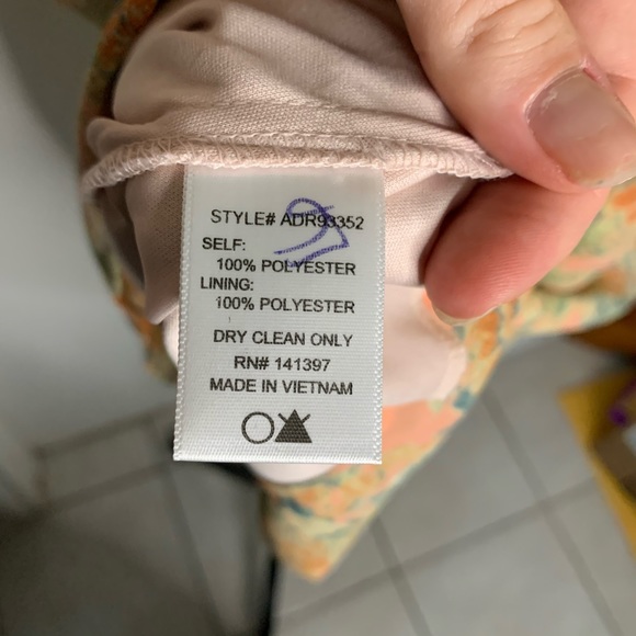 ASTR Peach Lace Sleeve Dress SMALL - Picture 9 of 10